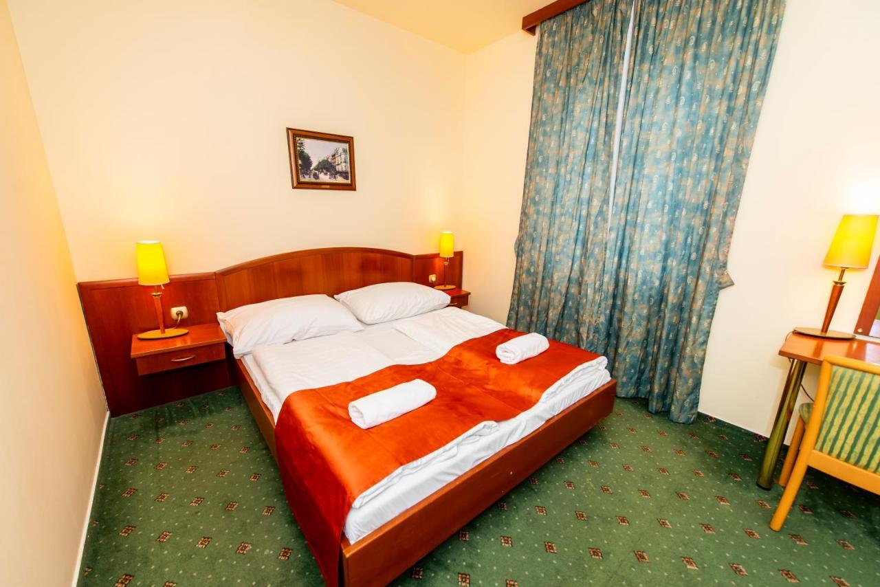 Gastland M0 Hotel & Conference Center Szigetszentmiklós 外观 照片