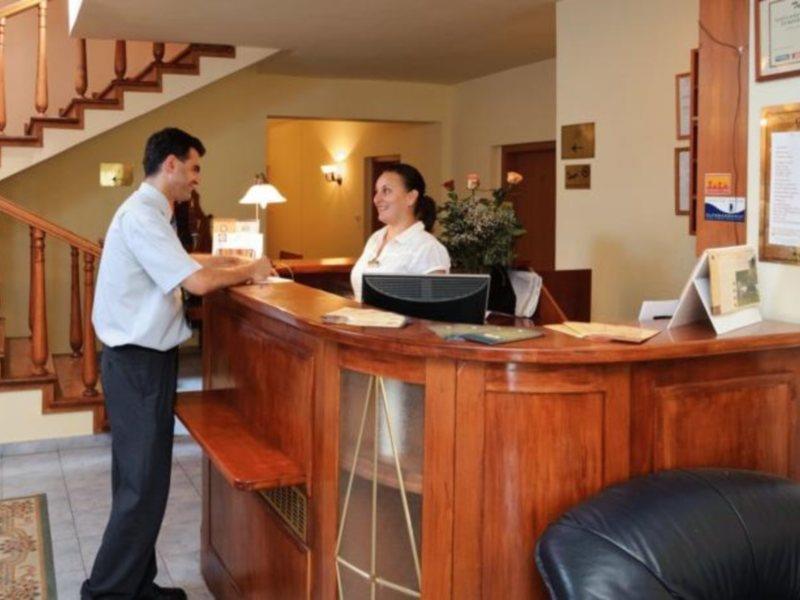 Gastland M0 Hotel & Conference Center Szigetszentmiklós 外观 照片