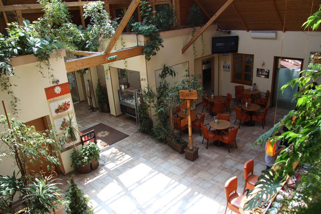 Gastland M0 Hotel & Conference Center Szigetszentmiklós 外观 照片